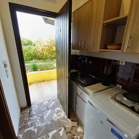Apartment Alexandra Studio 5 *